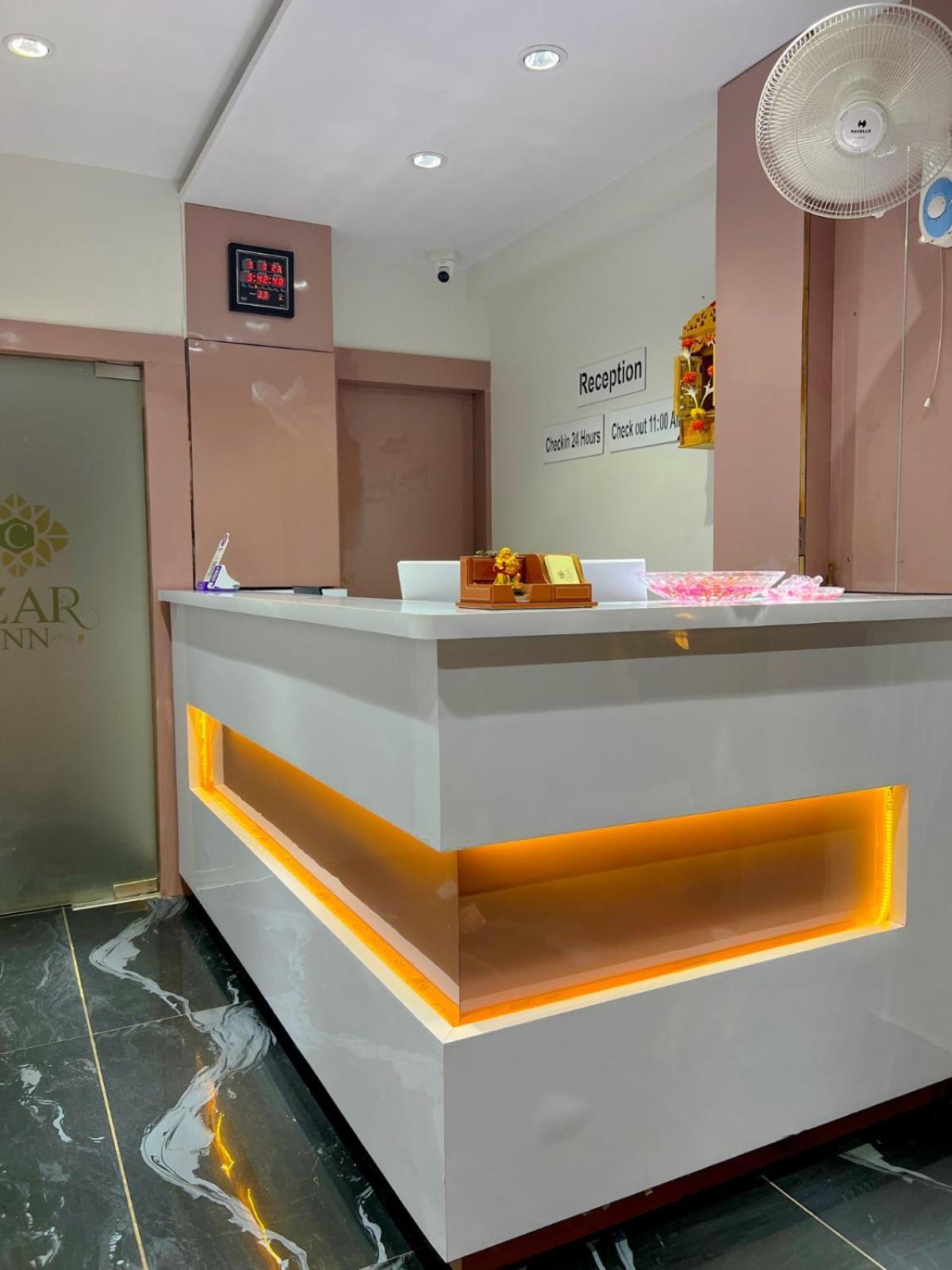 Hotel Czar Inn Surat Dış mekan fotoğraf